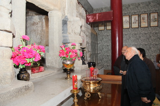 德国本笃禅修中心雅戈尔一行来寺礼祖