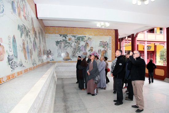 德国本笃禅修中心雅戈尔一行来寺礼祖