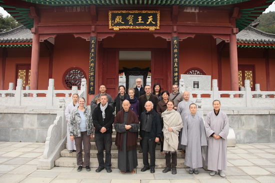 德国本笃禅修中心雅戈尔一行来寺礼祖