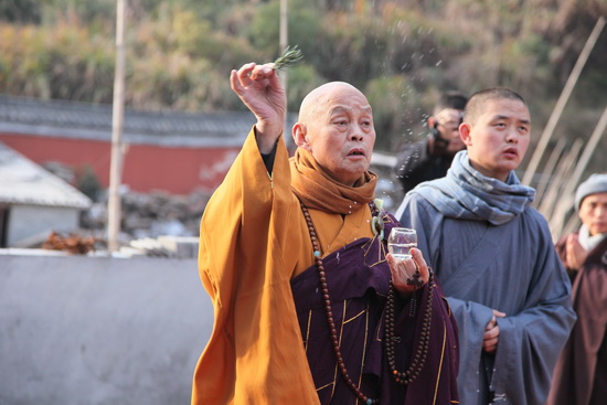 净慧老和尚主持芦花庵新建禅堂封顶仪式