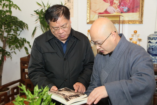 国家证监会纪委书记黎晓宏一行莅临我寺考察