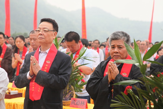 黄梅四祖寺举行禅宗佛祖大金塔奠基法会