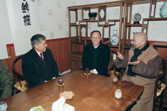 石家庄市委副书记、市长姜德果视察虚云禅林