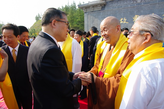 净慧老和尚出席辛卯年世界华人炎帝故里寻根节