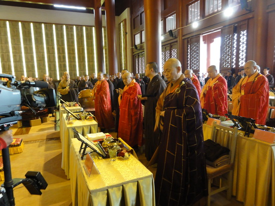 净慧老和尚为五台山普寿寺大雄宝殿佛像开光主礼