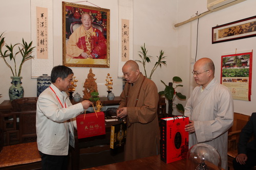 中央组织部人才工作协调小组院士咨询服务团来四祖寺考