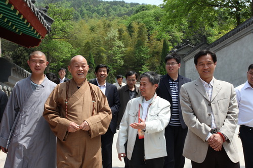 中央组织部人才工作协调小组院士咨询服务团来四祖寺考