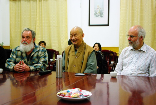 欧美禅修团来寺参学