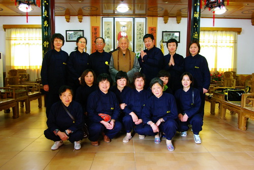 欧美禅修团来寺参学