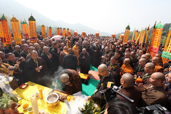 一期圆满  悲愿无尽—净慧长老圆寂荼毗追思大会在四祖寺举行