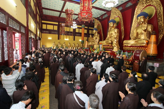 黄梅四祖寺举办净慧长老示寂七七追思回向法会