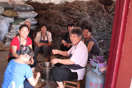 永恒微笑驻世间　禅悦法食润心田