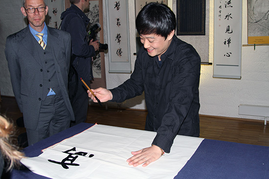 一音入耳里 万事心中空——访著名古琴演奏艺术家张子盛先生 一音入耳里 万事心中空——访著名古琴演奏艺术家张子盛先生