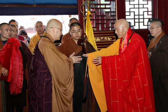 黄梅四祖寺隆重举行明基大和尚升座庆典法会