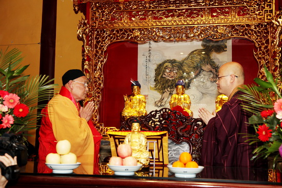 黄梅四祖寺隆重举行明基大和尚升座庆典法会