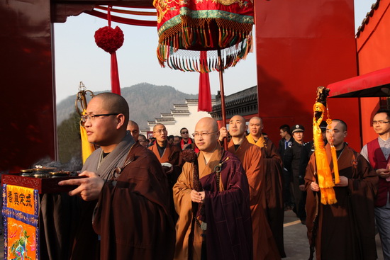 黄梅四祖寺隆重举行明基大和尚升座庆典法会