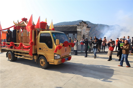 四祖寺隆重举行恭迎本焕长老舍利永久供奉祈福法会