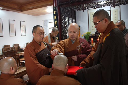 黄梅四祖寺欢度农历新年并为三位净人剃度