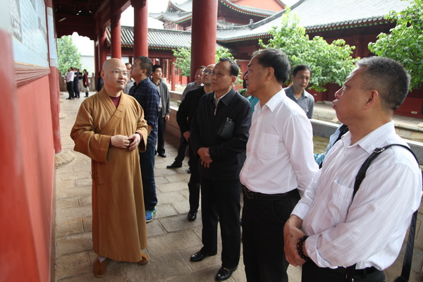 省政协少数民族与宗教界考察团来寺调研