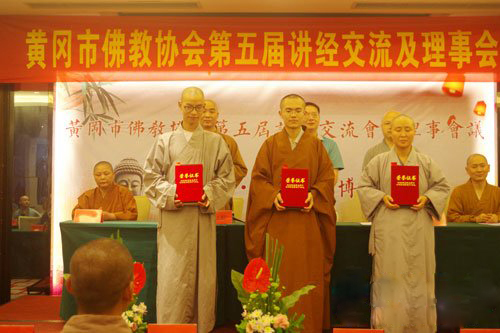 洪灾肆虐 挡不住僧才培育的坚定步伐 洪灾肆虐 挡不住僧才培育的坚定步伐