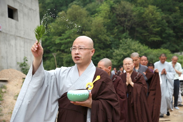 大金塔主体封顶暨九层天宫装藏法会隆重举行