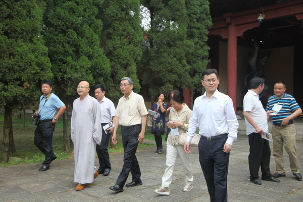 海峡两岸经贸文化交流协会副会长高孔廉莅临四祖寺参访