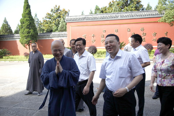 湖北省委常委、统战部部长尔肯江莅临四祖寺调研