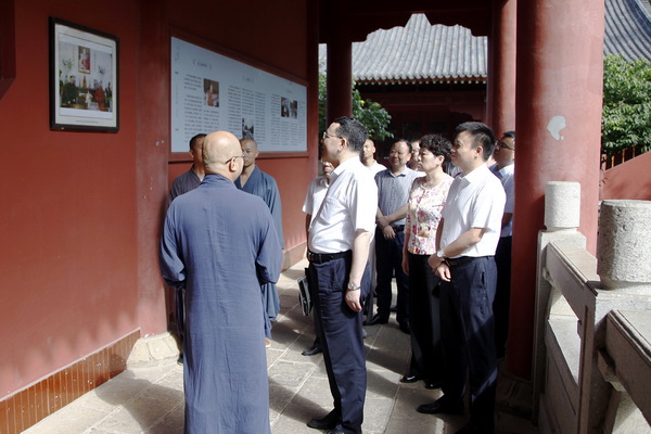 湖北省委常委、统战部部长尔肯江莅临四祖寺调研