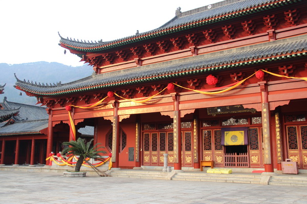 用禅的清净抵御商业化污染——四祖寺自觉远离商业化侵蚀