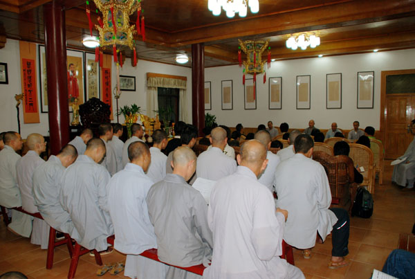 北京重走祖师路参访团朝礼四祖寺