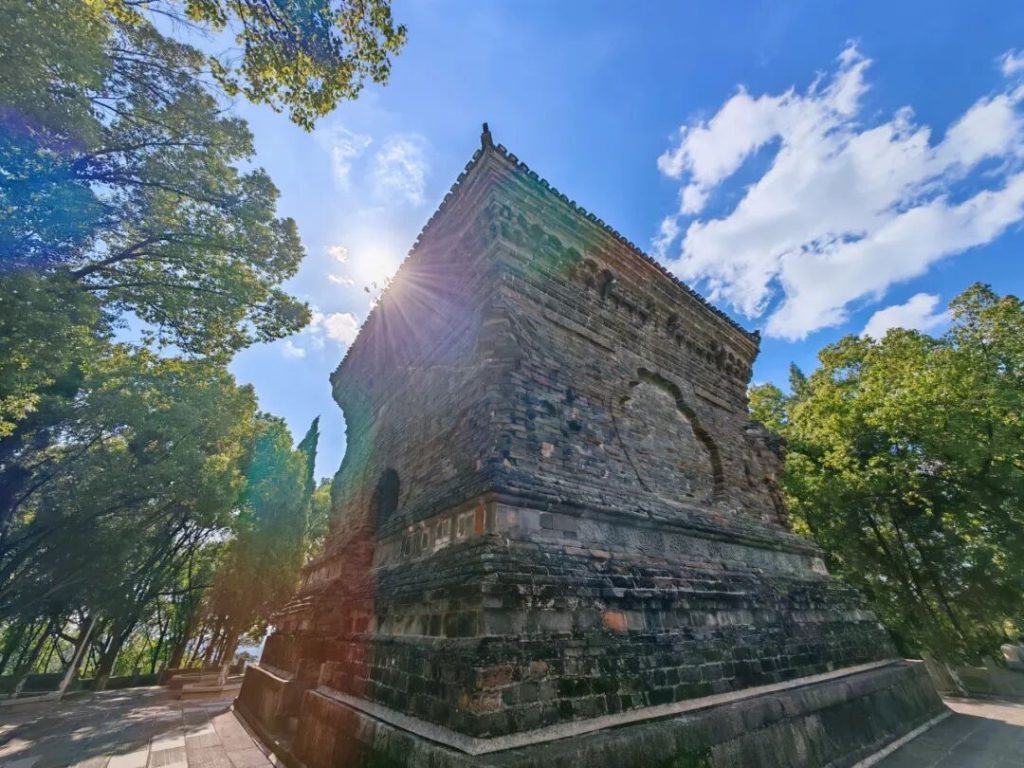双峰垂范 祖灯常明 | 黄梅四祖寺纪念四祖大师涅槃1374周年 双峰垂范 祖灯常明 | 黄梅四祖寺纪念四祖大师涅槃1374周年