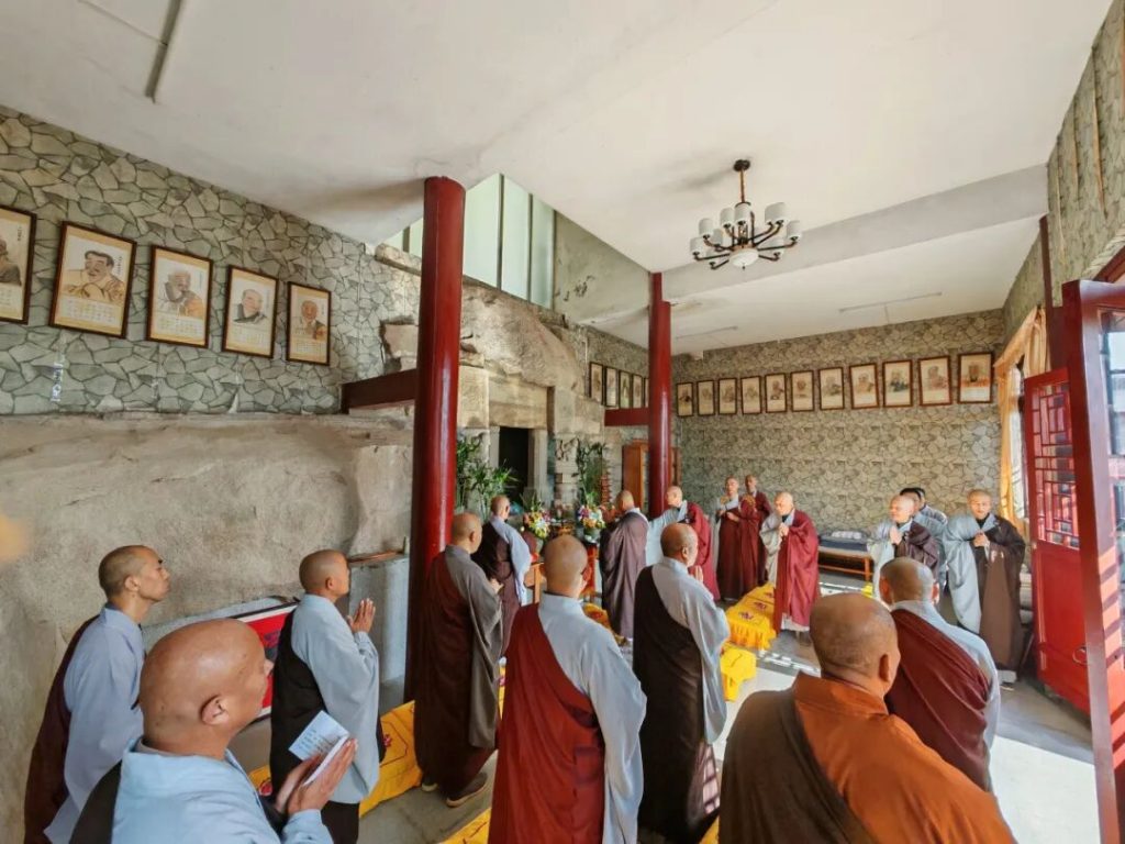 双峰垂范 祖灯常明 | 黄梅四祖寺纪念四祖大师涅槃1374周年 双峰垂范 祖灯常明 | 黄梅四祖寺纪念四祖大师涅槃1374周年